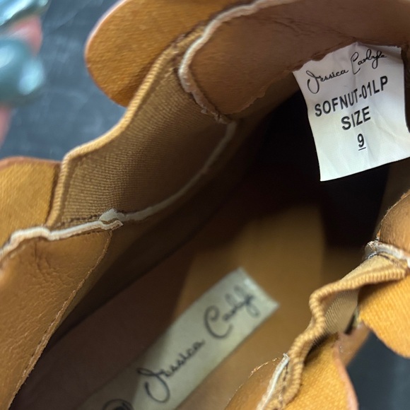 Jessica Carlyle Brown Suede Wedged Booties Size 9 Women’s - Picture 3 of 6